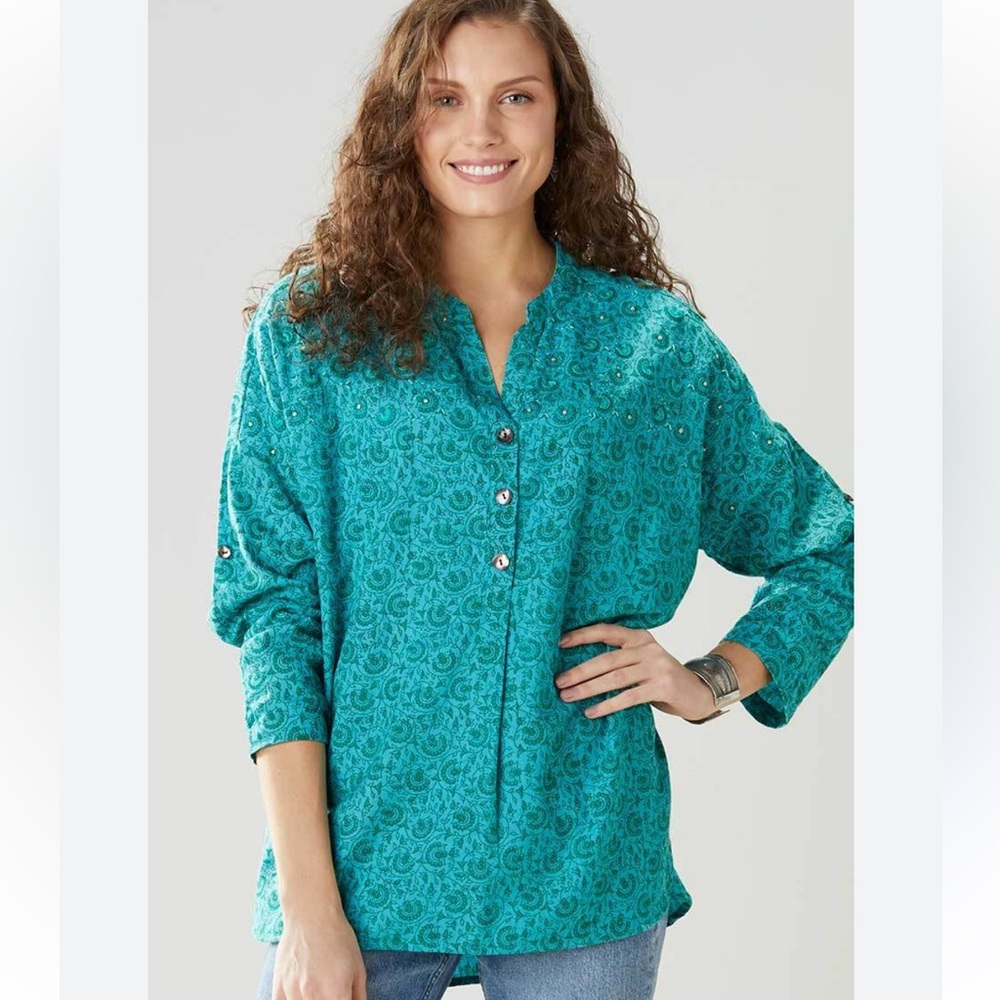 3/$30 Marketplace India || Manipur Embroidered Tunic in Mediterranean Blue - M
